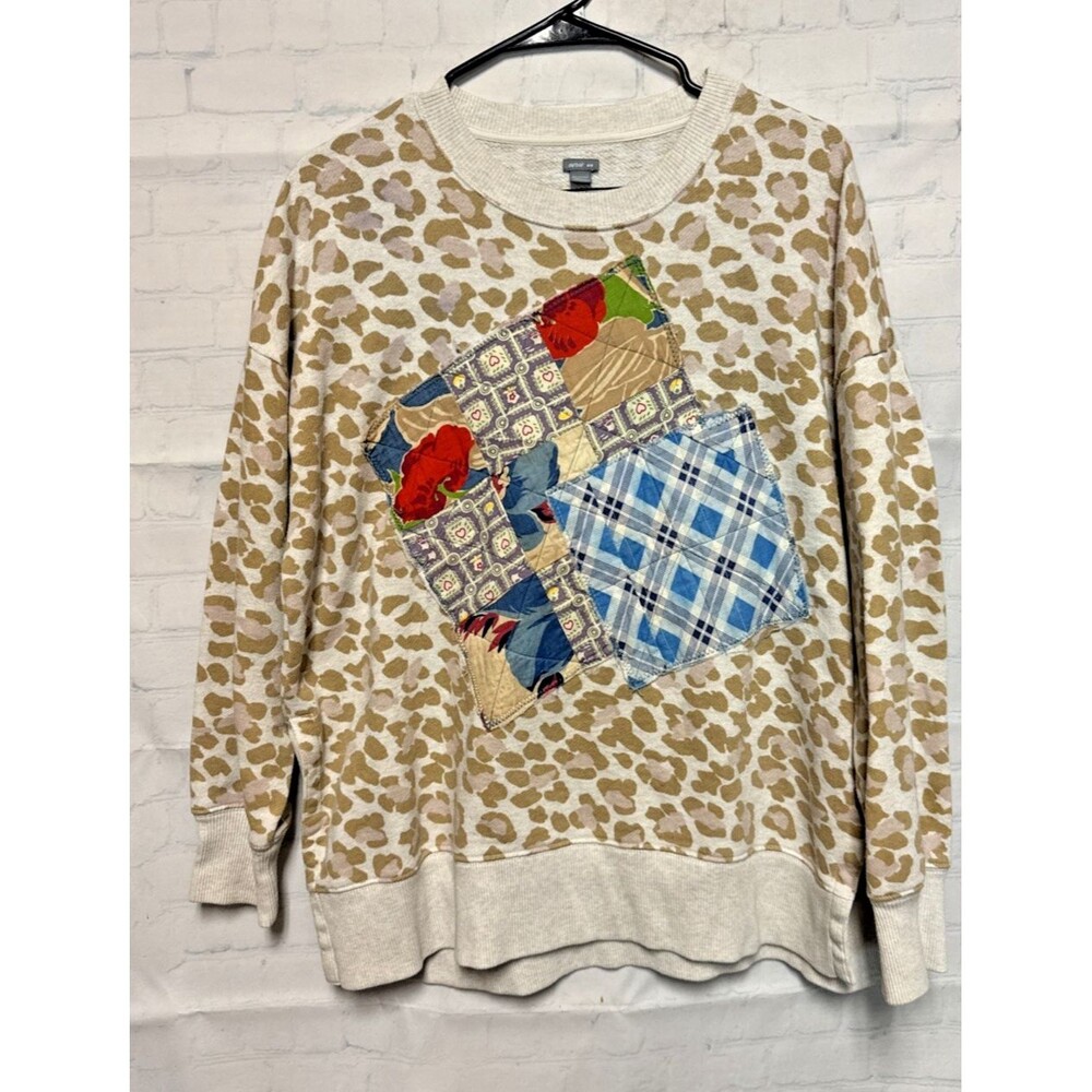 Aerie Sweatshirt Size M Leopard Animal Print Quilted Design On Front Oversized